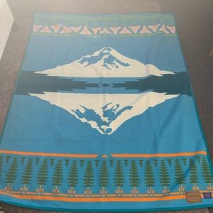 Pendleton Mount Hood wool blanket